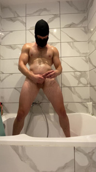Cool Guy Jerked off in Foam