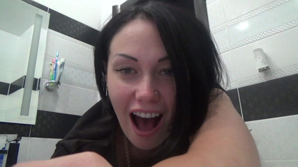 Goddess Misha Goldy: Guy loses towel in front of me SPH