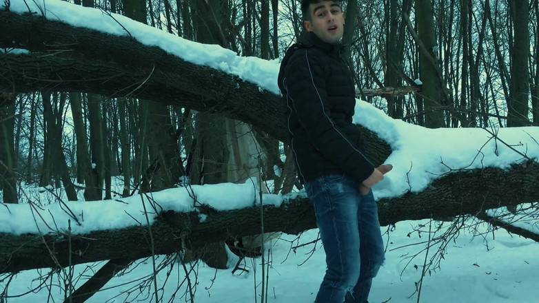 Idmir Sugary: Musim sejuk melancap di Snowy Land Dua Kali