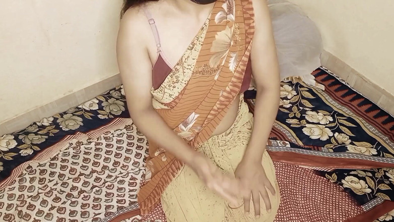 Neelima69: Buceta hindi roleplay para jovem garoto