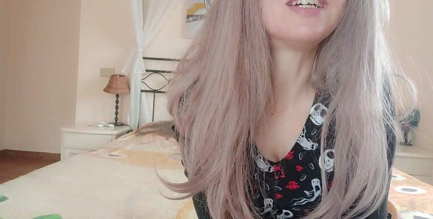 savannahamatoriale: Strong Vulgar Accent! Beautiful Italian Whore Offends Your M. Between...