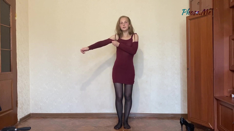 Pantyhose me porn videos: Stacy Modeling Dresses Dalam Pantyhose Hitam