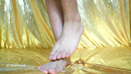 Dreichwe: Caressing my beautiful feet