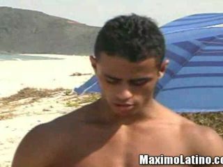 Cruiser Boys: Latino brown đánh bại cậu bé bãi biển cơ bắp bị...