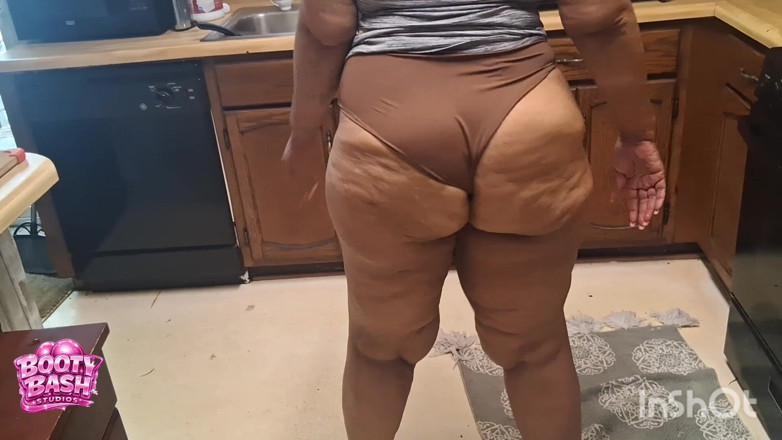 Sexpartyatl: 부엌에서 거유 애널 퀸 후장 후장