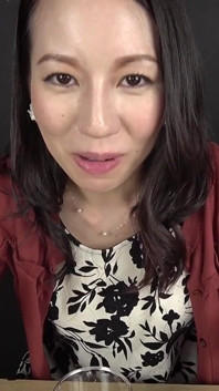 Rei Tokunaga: eine sinnliche Erforschung des Zungenspeichel-Fetischismus