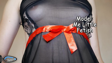 Me_little_fetish: The rubs wet pussy on the pillow and need sex...