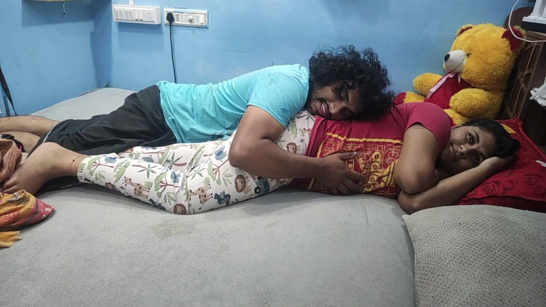 Vaishnavysharunraj: Mallu cô vợ nóng bỏng bú vú lãng mạn, cô...