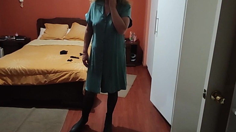 Ardientes69: Wracam z pracy podekscytowana i pokazuję się przed mężem pokojówki,...