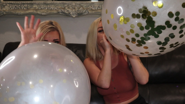 Elana Bunnz: MILF menghisap belon