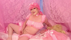 Natalie Napoli: Pengambilan banci dengan ibu tiri transeksual