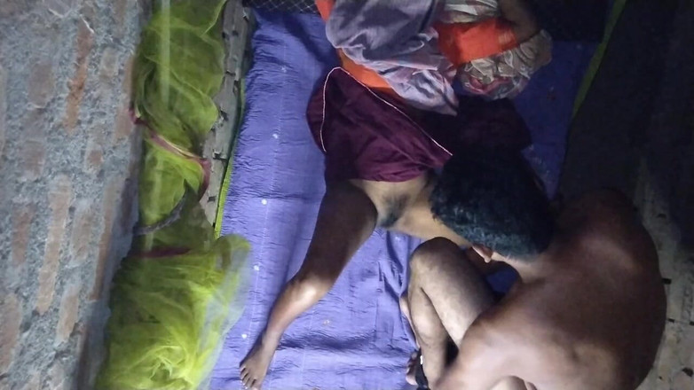 Pumi: Sexo duro com bhabhi à noite. Indiana desi sexo vídeo
