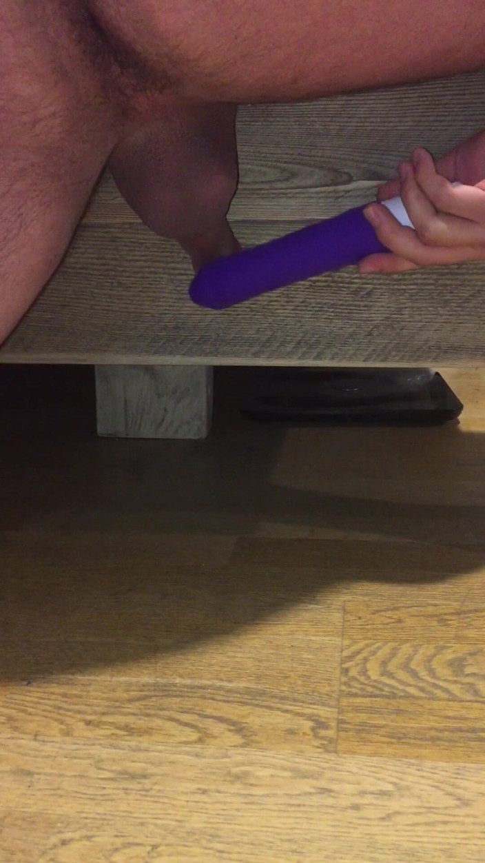 Anon0113: Memerah susu dua orgasme yang hancur menggunakan vibrator teman sekamarku...