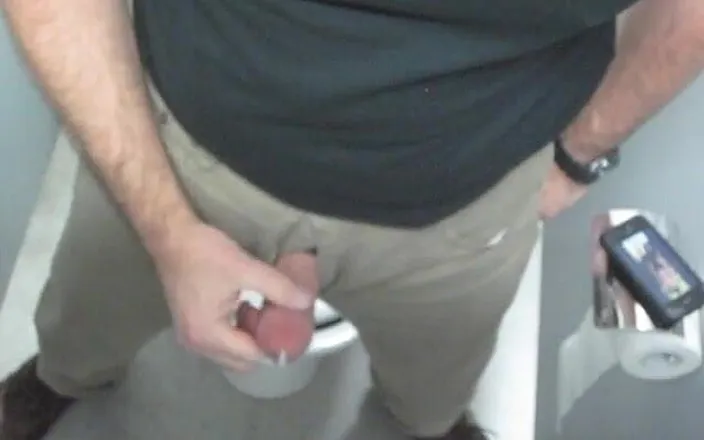 TJenner: Me Jerk off and Cumming in a Bathroom at the...