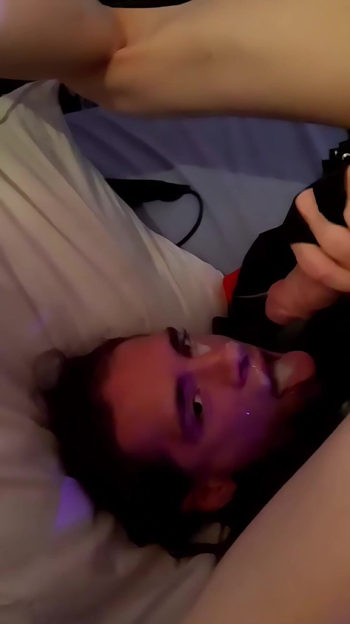 LoonaFemboy: Loona Shemale Trans Stroke a Cumshot on Her Face Come...