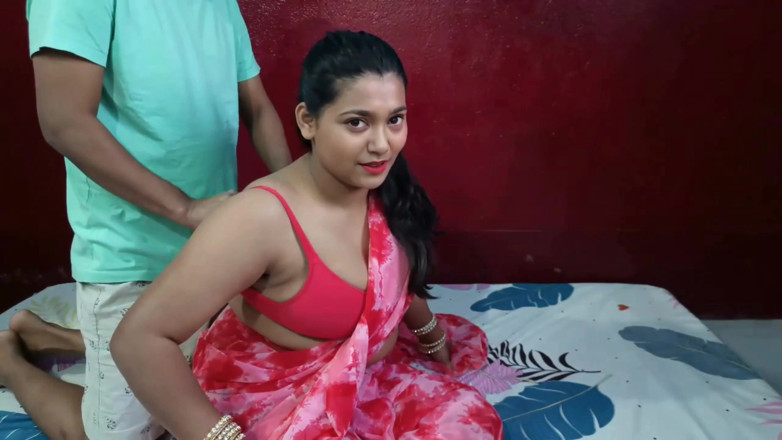 QueenSonali: Horny Stepmom Say Beta Mera Bra Hook Band Karde