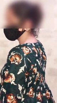 Schönes iranisches mädchen in grünen dessous zeigt dicken arsch reibt kitzler, dann liebt es harten fick
