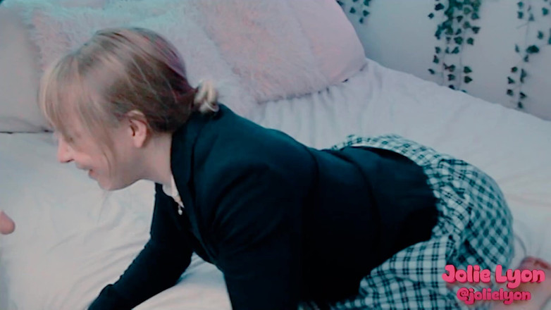 Jolie Lyon: 나, 새아빠, 주부 섹스 테이프