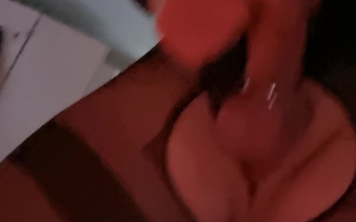 Lauralalouve: Bonne mastürbasyon chambre rouge