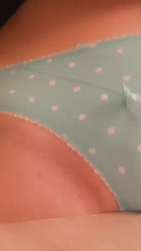 옴! 손 없는 오르가즘. 핫한 보지 문지르기