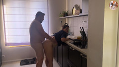 beauty_and_the_other_one: 부엌에서 아침 식사를 하는 동안 빠른 애널 섹스