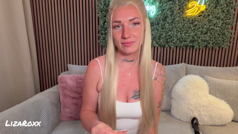 LizaRoxx: Smoking Makes Horny - with Pussy Pump for Squirting