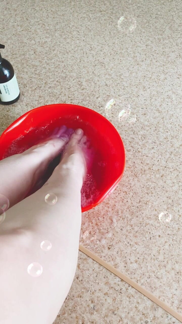 VikkiGeorgia: घर का बना Pedicure