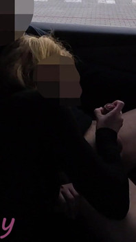 Dogging! Ma Femme Salope Et Son Élève Dans Un Parking Public - Misscreamy