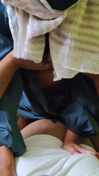 Frumoasă matură sexy musulmană indoneziană cu țâțe mari
