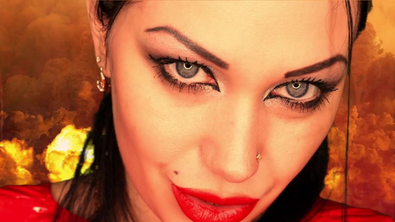 Goddess Misha Goldy: Inside of a Devil! Devour Fetish!
