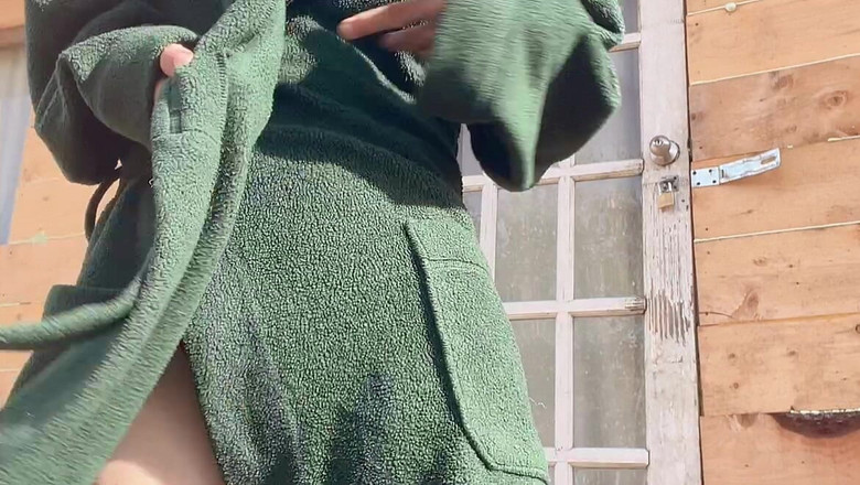 sweethanajapanese: Grande pioggia dalla teen hana small figa pelosa tiny on...