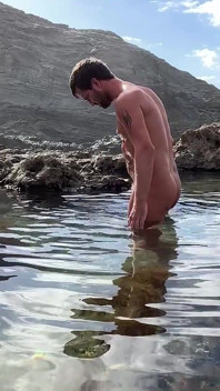 Natural Naked Bath Tim Blesh