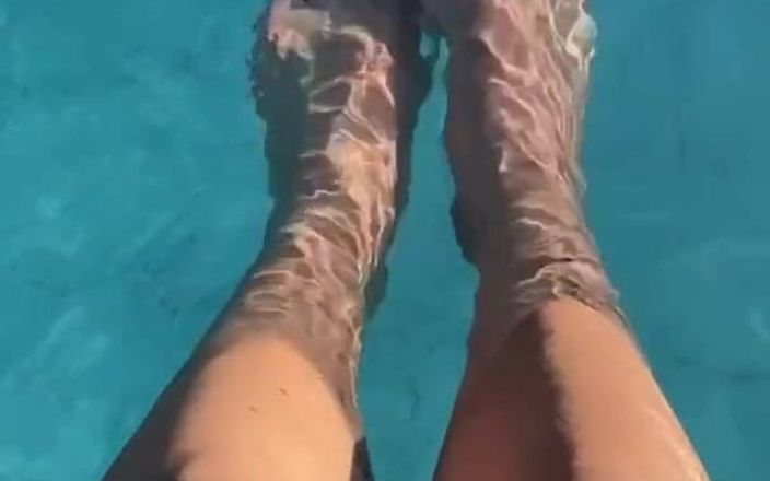 Flumenar: Mis pies en la piscina