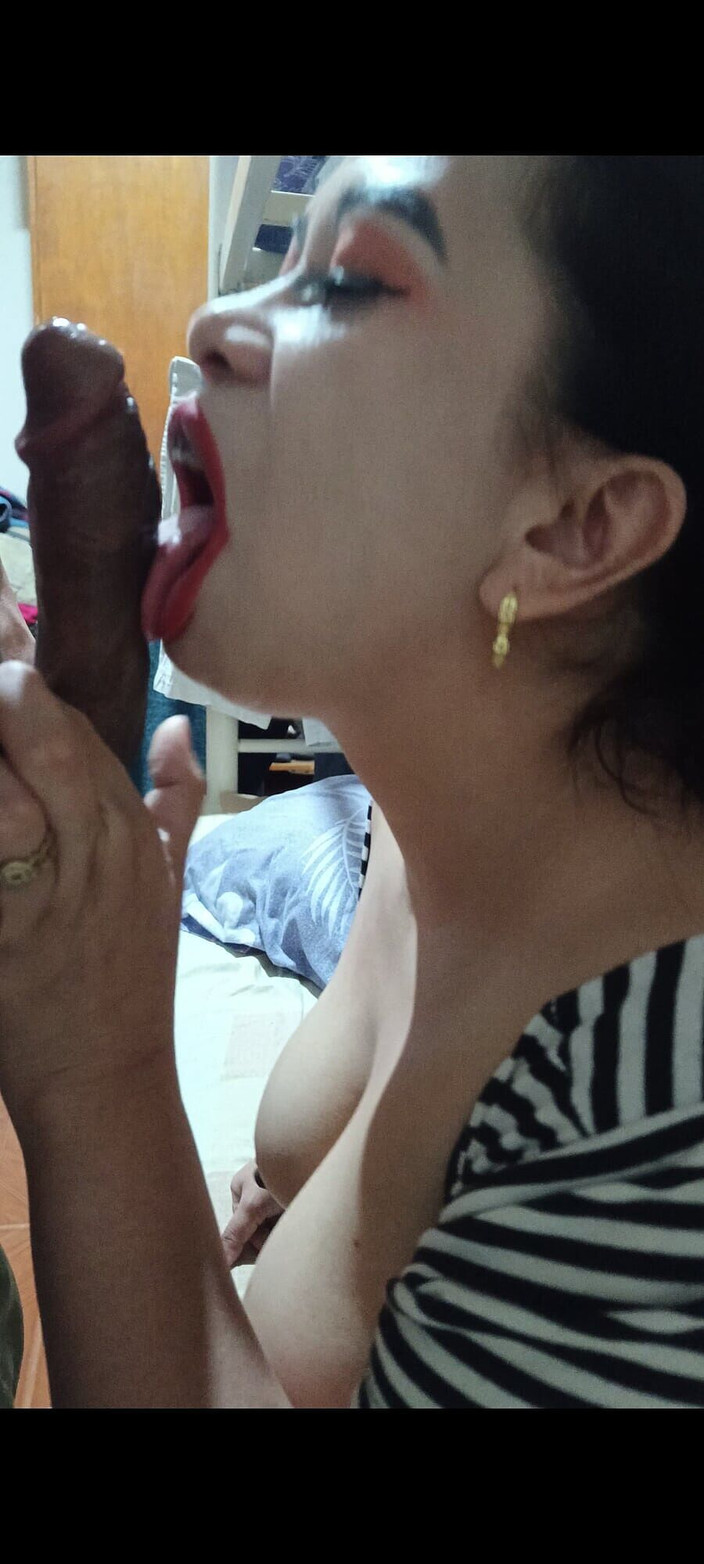 The director: Blowjob mit vollbusiger ehefrau