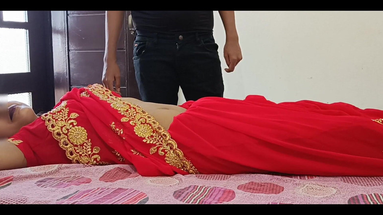 YOURAMRITA04: Mătușă indiancă desi sexy de la sat proaspăt căsătorită se...