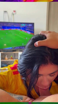 Esse Bunda Grande E Tarada Adora Cavalgar No Meu Pau Enquanto Eu Assisto Futebol - Aaroonmush