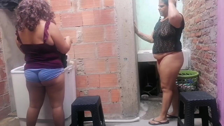 Adribella69: Mama vitregă se fute în fața fiicei ei vitrege tatăl se...