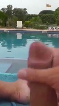 Masturbándose bajo las palmas en Mallorca