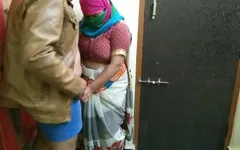 सौतेले पिता द्वारा स्पष्ट ऑडियो सेक्स