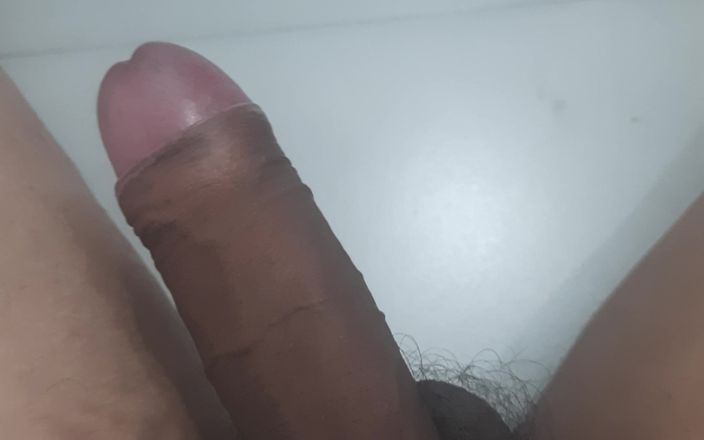 Horny boys: Velký penis nebo čůrák s velkou náloží pro muže a ženy