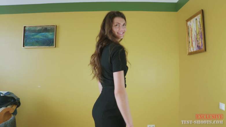 Test-Shoots: Sascha Young Pretty Fitness Trainer in a Nude Video Casting...