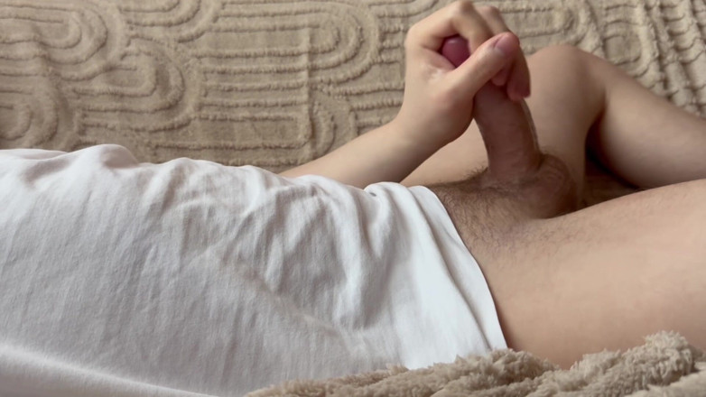 inbod: Un Tizio Si Scopa La Mano Bagnata Con Un Cazzo