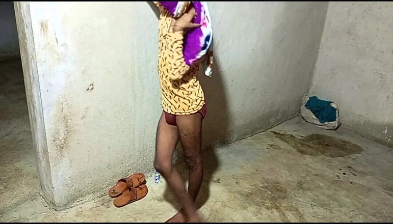 Indian Hijraji: Индийский студент развлекается сексом с соседом-евнухом - фильм хинди