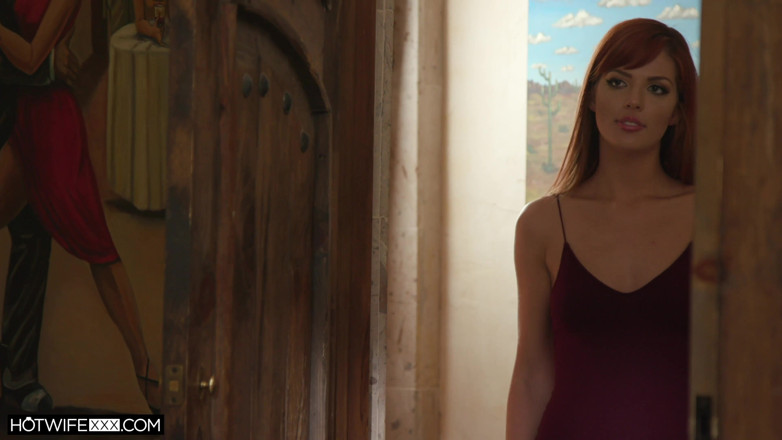 New Sensations: Scarlett le fait dans sa robe rouge sexy