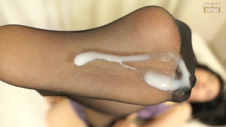 Wabi-Sabi Editions: 絹のような欲望。パンティストッキングと素肌の間の成熟した魅力。パート4