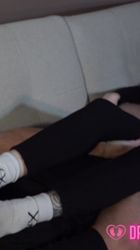 Bella穿着穿的白色袜子的脚交和手淫 - （穿袜子的梦女）
