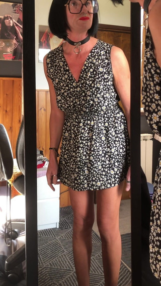 Andreina Naty: एंड्रीना रोमांचकारी पैर