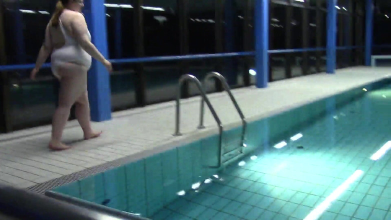 AmateurBBW: Användardatum i poolen