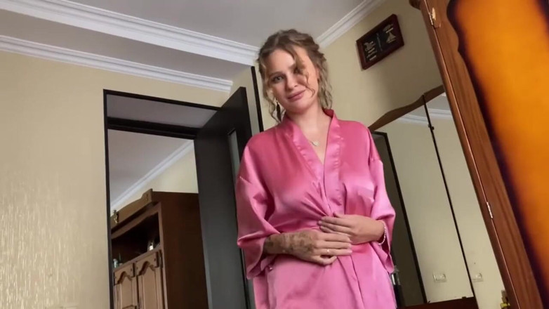 Alexa Poshspicy: POV: Stepmom Alexa-poshspicy Squirts on My Face After Finding Out...