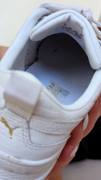 POV Shoejob in Platform Sneakers und schwarzer strumpfhosen - Dame Olga